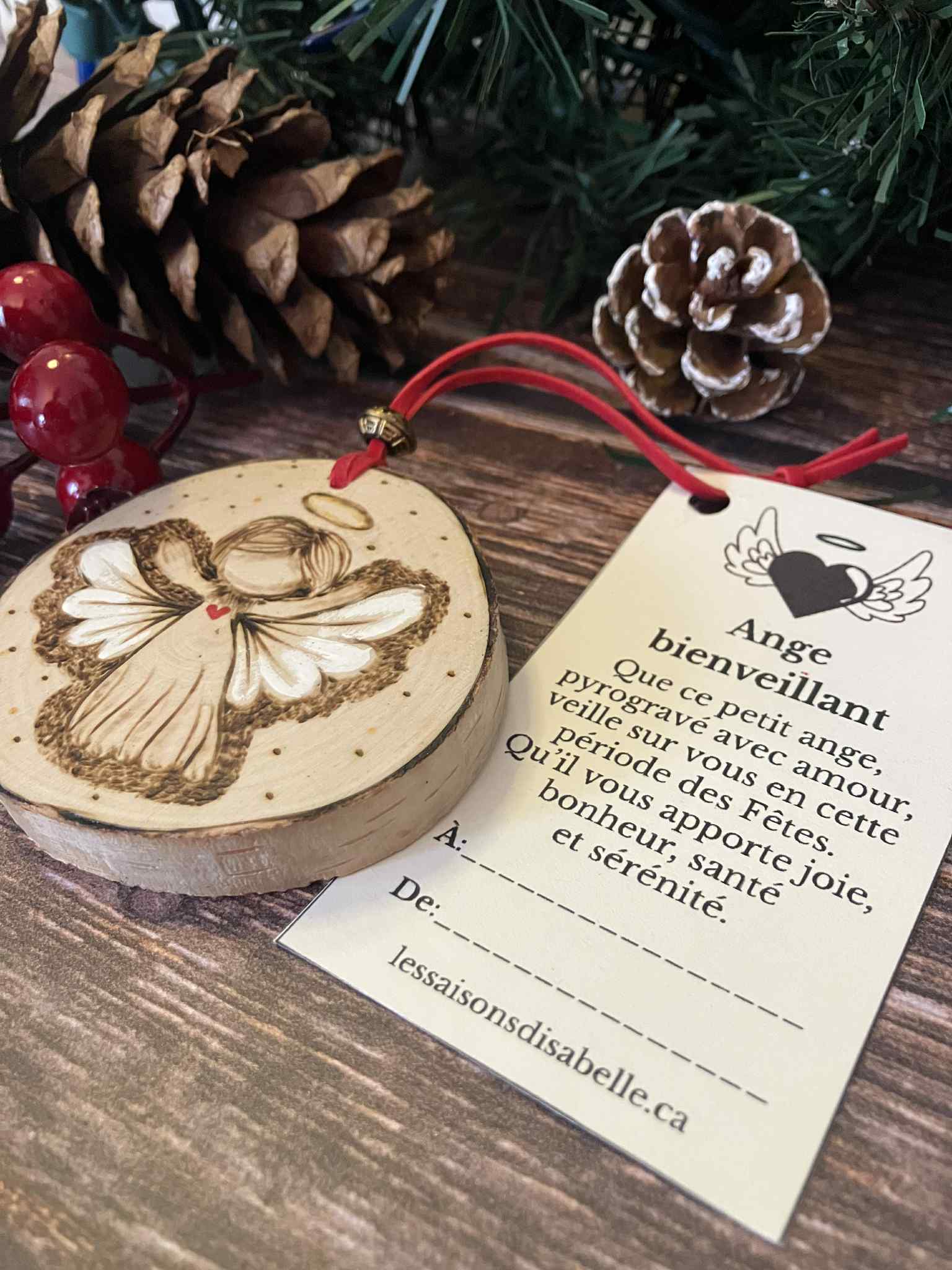 Mon premier Noël — ornement en bois pyrogravé (personnalisé)