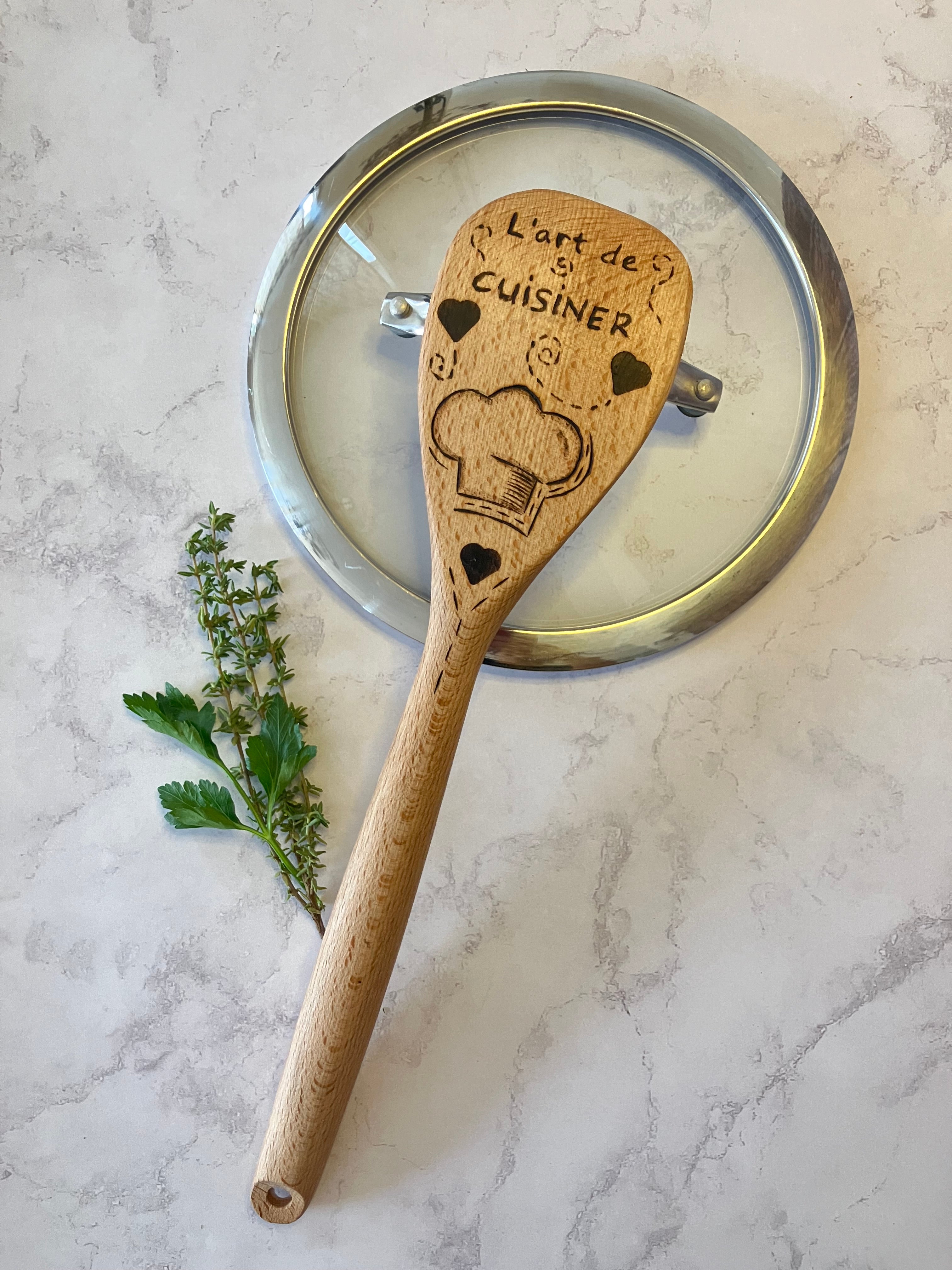 Cuillère de bois en hêtre — pyrogravure délicate + option personnalisée