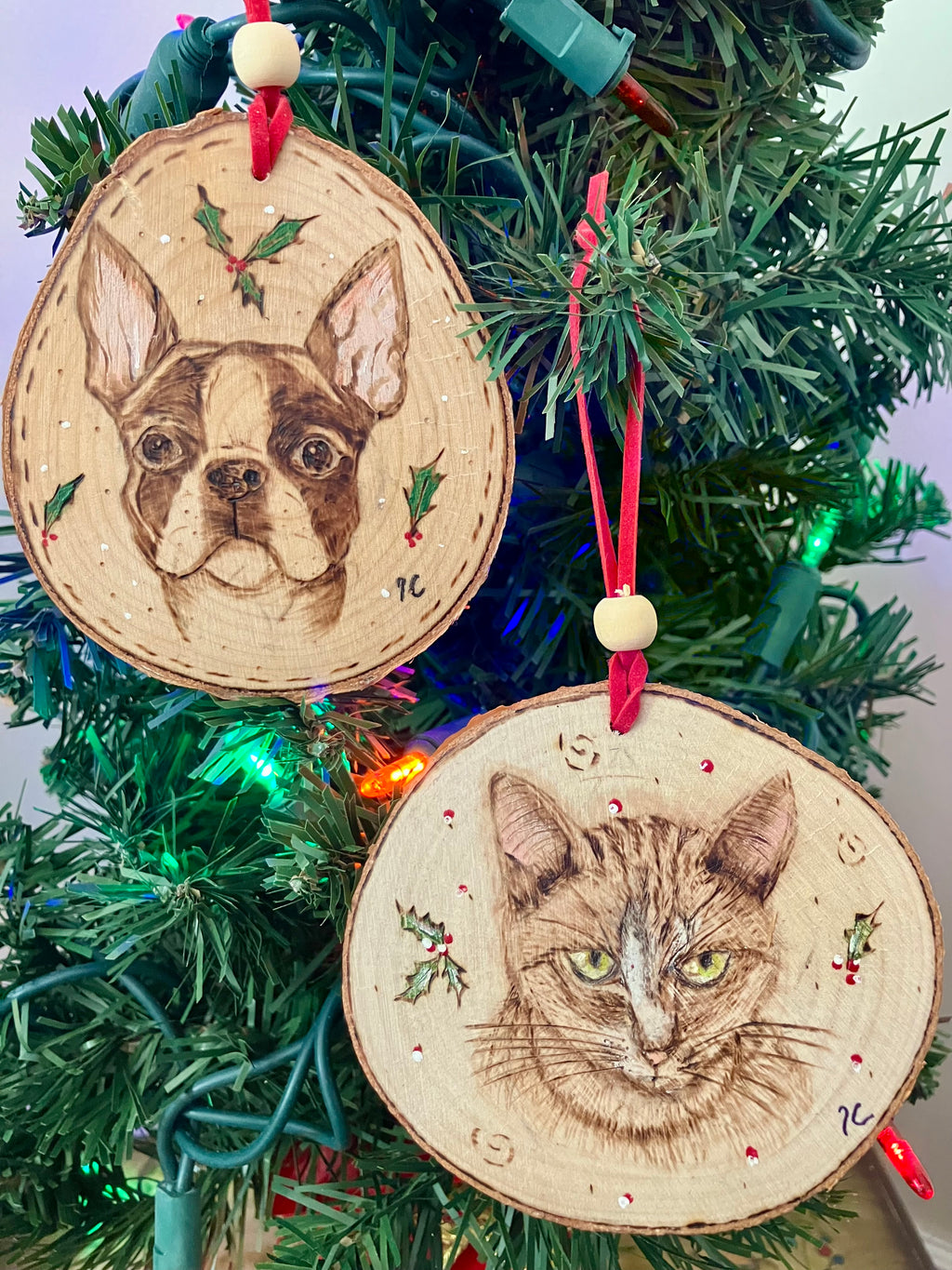 Ornement de ton fidèle compagnon — pyrogravure sur bois (personnalisé)