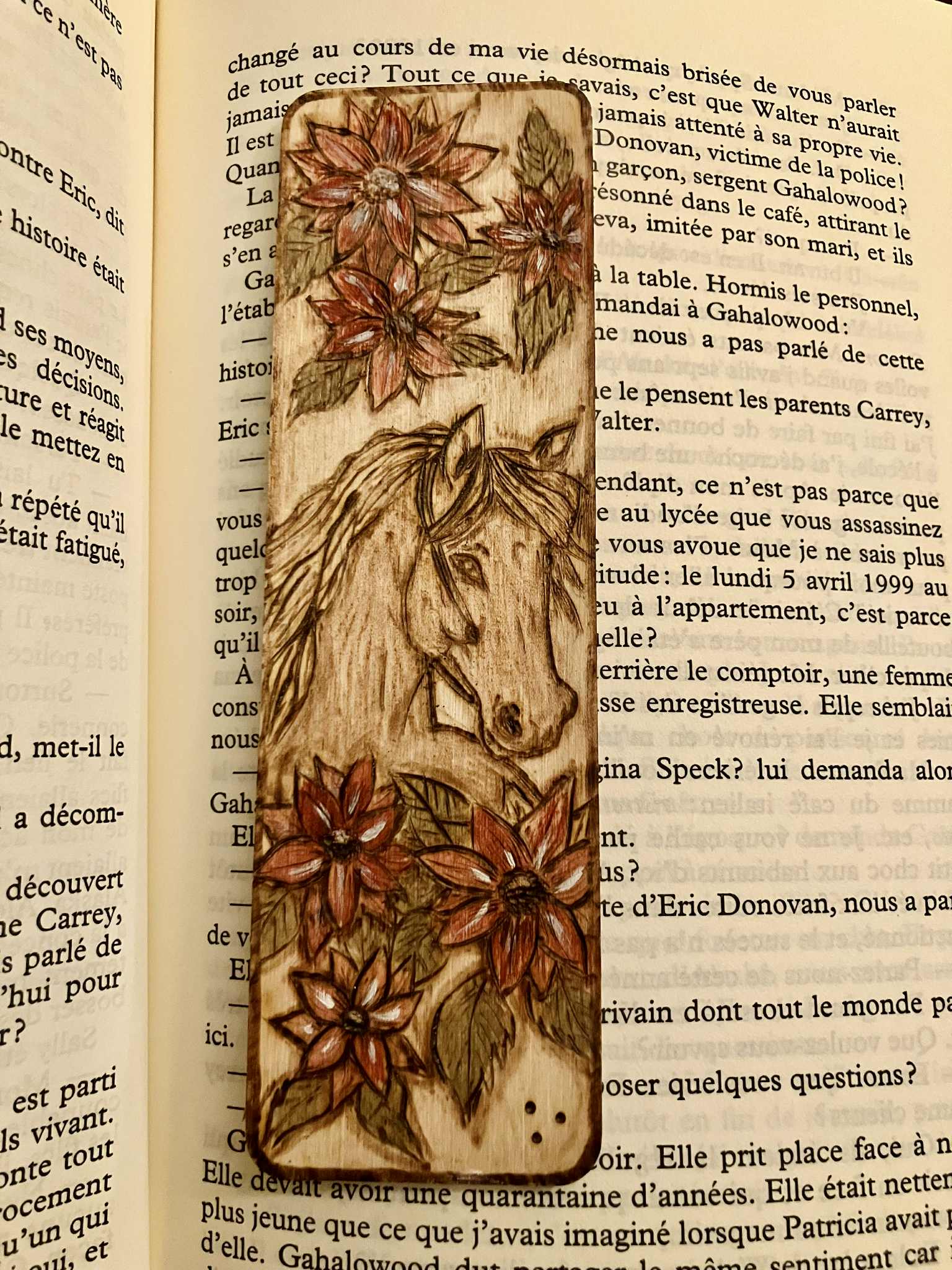 Marque-page en bois pyrogravé — plusieurs motifs + option personnalisée